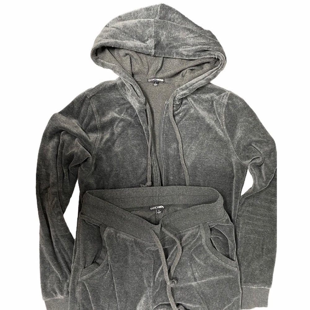 Velour tracksuit two peice